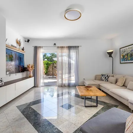 Amazing In With House Sea View Holiday home *