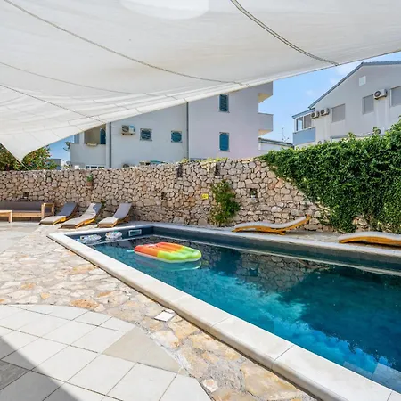 Amazing In With House Sea View Holiday home